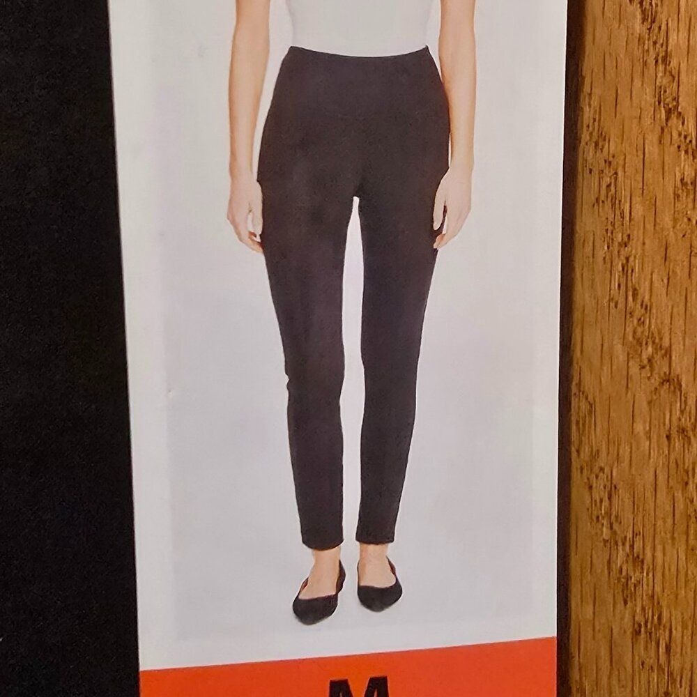 Andrew Marc Women's BLACK dress pants size Medium velvet-like faux suede stretch